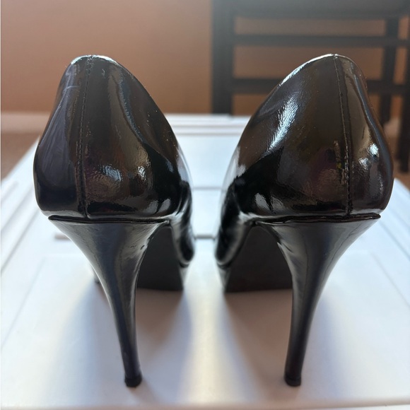 Patent Leather Black Platform Stiletto Heel Pumps - Picture 4 of 11